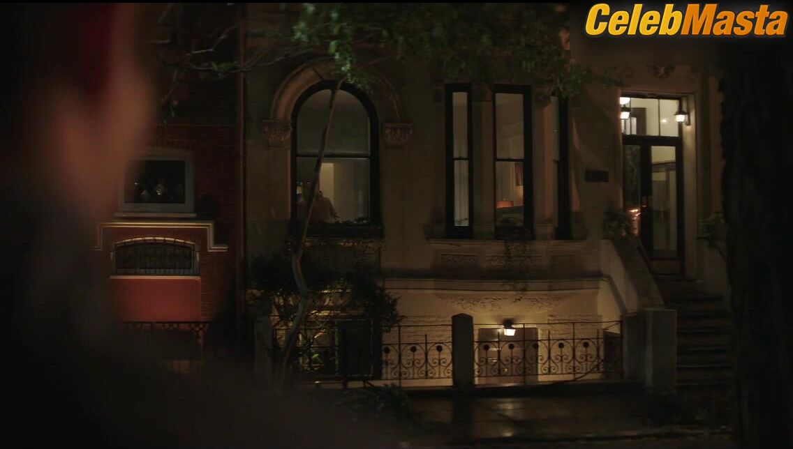 Elizabeth Lail ’s Butt Scene In You - Photo 1 of 5