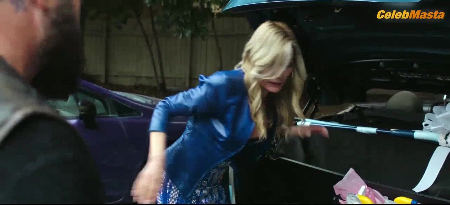Michelle Pfeiffer Bares Boobs Scene In Margo’s Got Money - Photo 1 of 5 photo 4