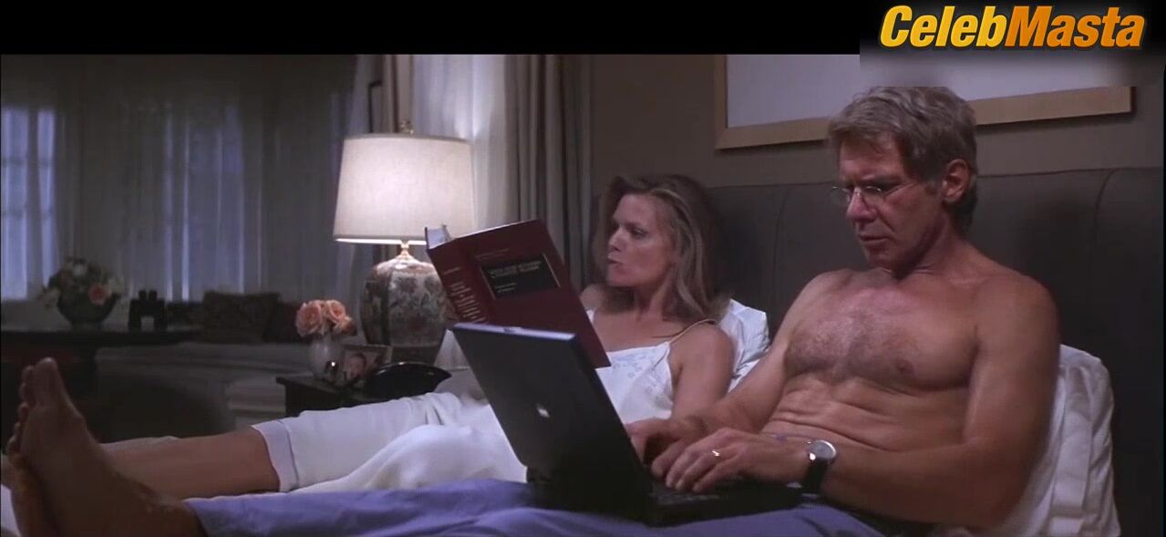 Michelle Pfeiffer Reveals Sex Scene In What Lies Beneath - Photo 2 of 5 photo 4