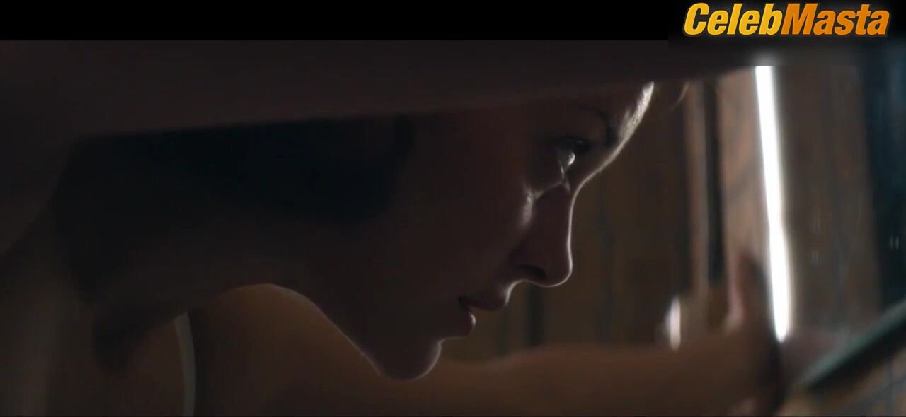 Marion Cotillard Flaunts Underwear Scene In From The Land Of - Photo 1 of 5 photo 2