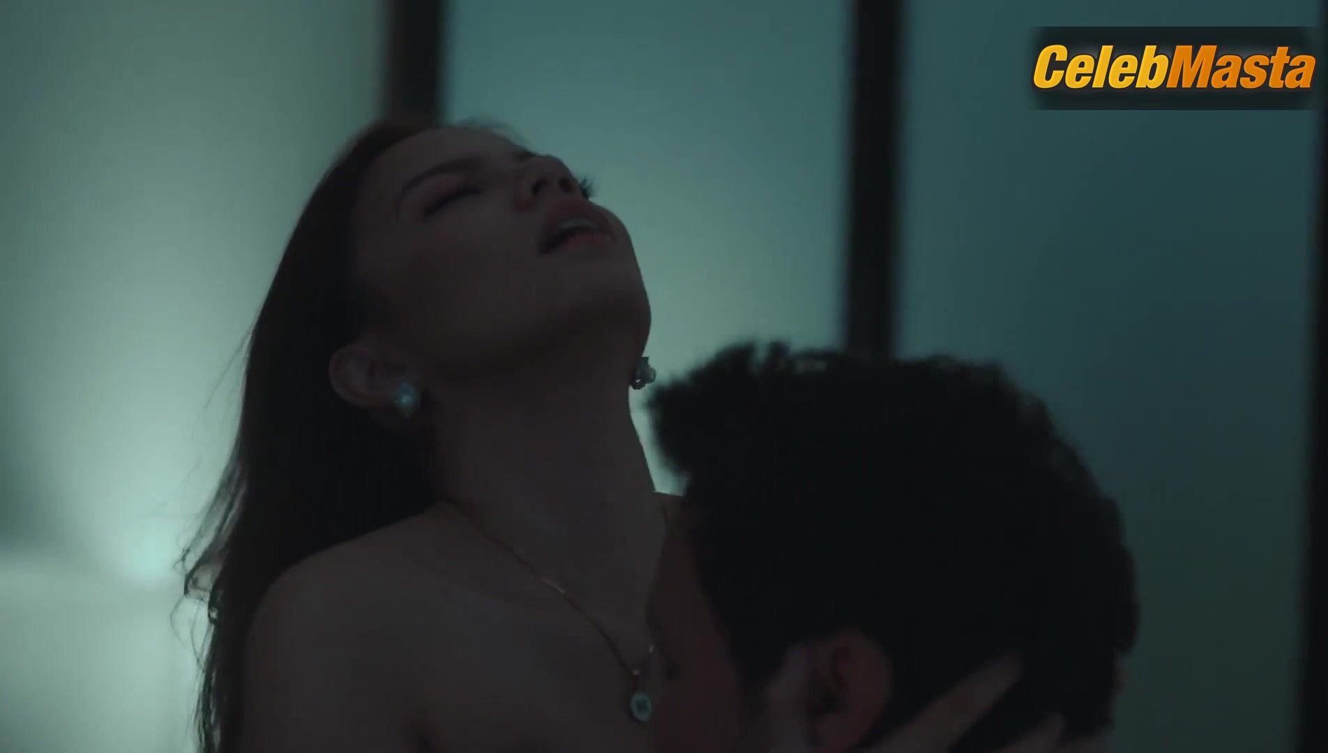 Chloe Jenna Lesbian, Reveals Butt Scene In Lampas Langit - Photo 1 of 5