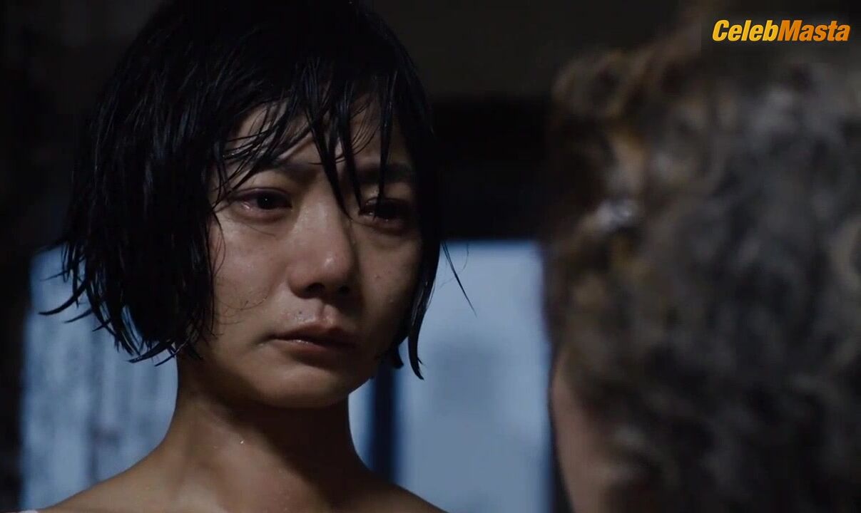 Doona Bae Bares Booty, Boobs Scene In Sense8 - Photo 2 of 5 photo 5