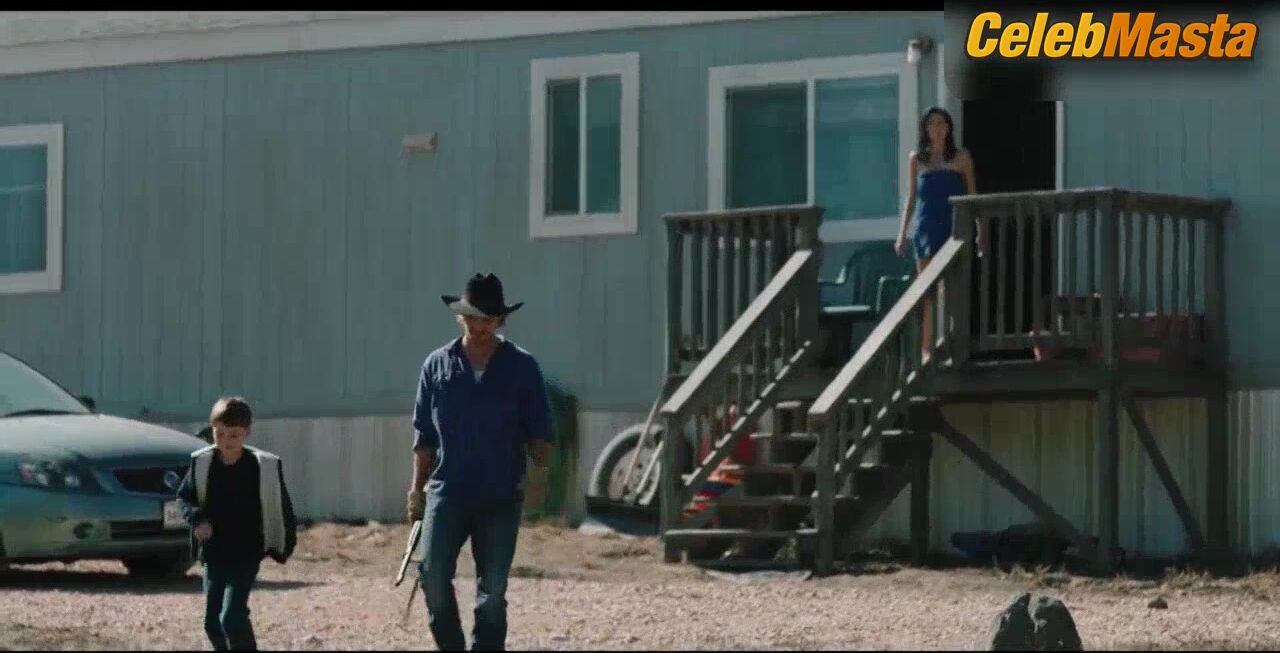Kelsey Asbille ’s Booty Scene In Yellowstone - Photo 2 of 5 photo 4