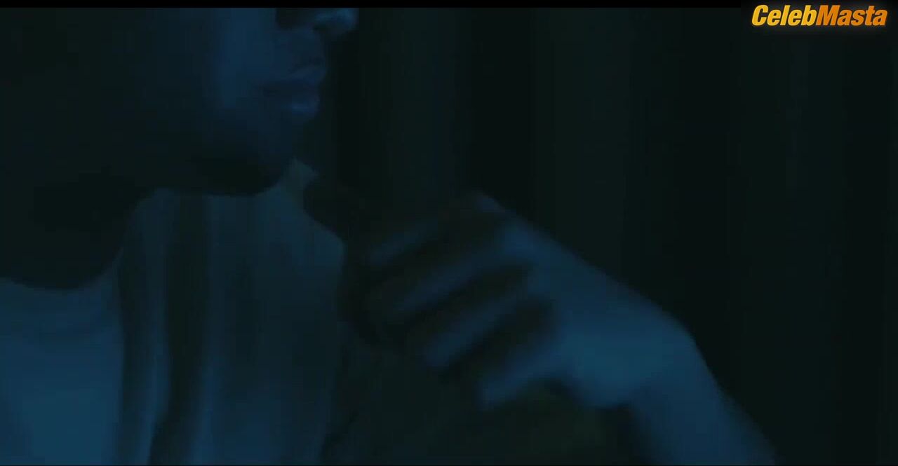 Cloe Barreto Flaunts Butt And Breasts Scene In Do You - Photo 2 of 5 photo 4