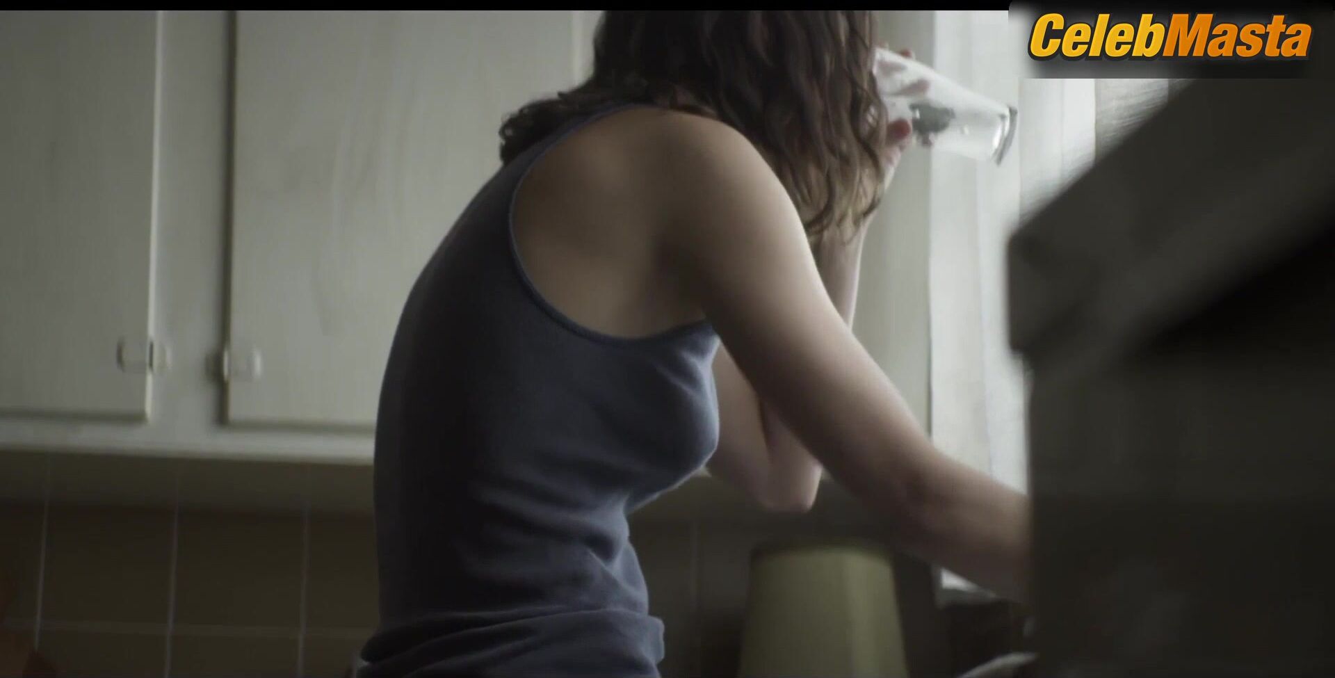 Phoebe Tonkin ’s Underwear Scene In Bloom - Photo 3 of 5 photo 1