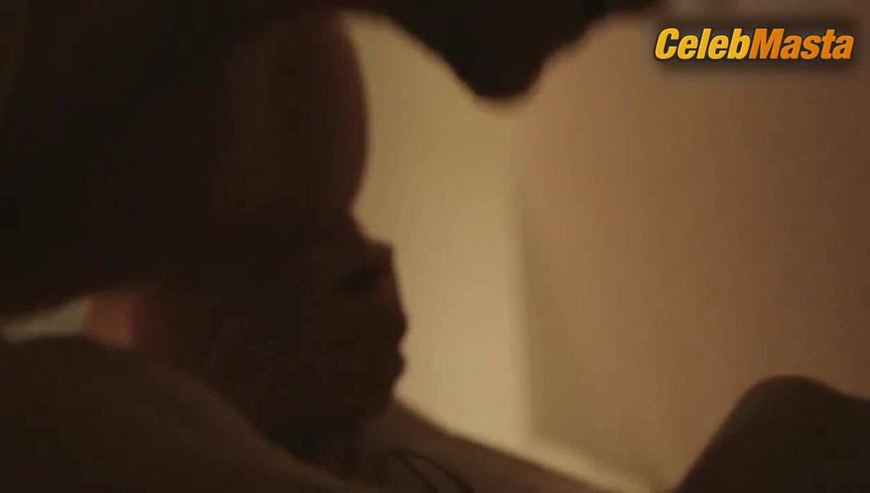 Phoebe Tonkin Hot Scene In Safe Harbour - Photo 2 of 5 photo 1