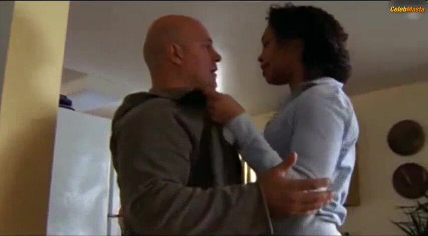 Gina Torres Booty, Underwear Scene From The Shield - Photo 2 of 5