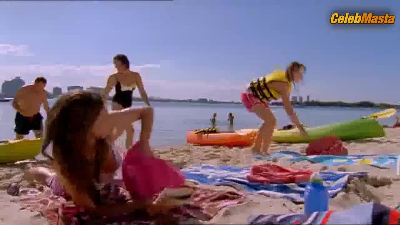 Phoebe Tonkin Shows Racy Scene In H2o Just Add Water - Photo 1 of 5 photo 4