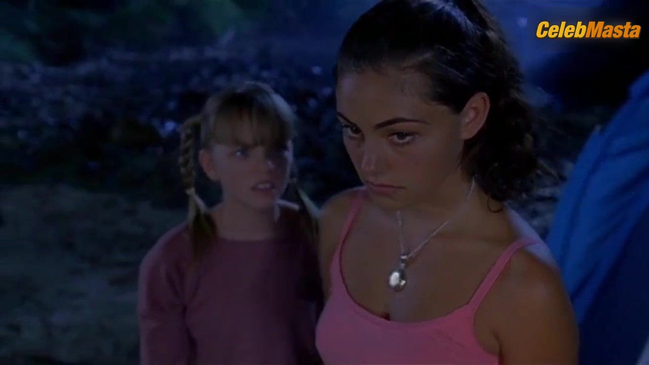 Phoebe Tonkin Displays Sex Scene In H2o Just Add Water - Photo 5 of 5 photo 2