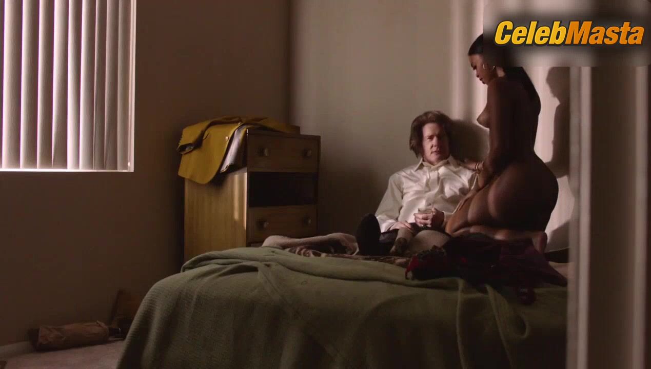 Nafessa Williams Tits, Ass Scene From Twin Peaks - Photo 1 of 5 photo 2