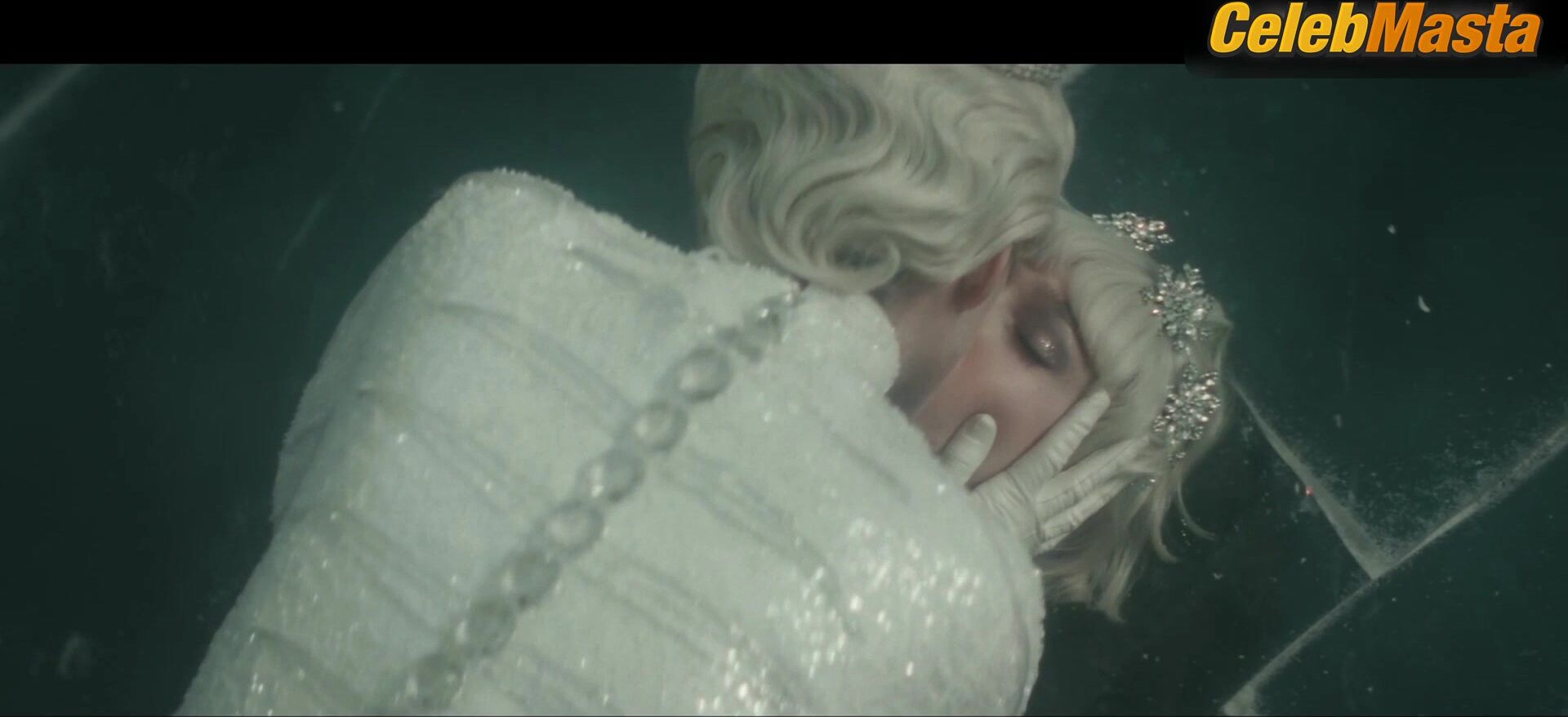 Clara Pacini Marion Cotillard And ’s Lesbian Scene - Photo 1 of 5 photo 2