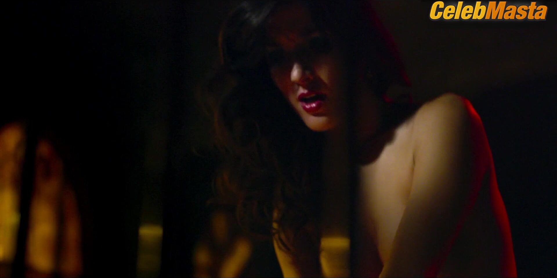 Erendira Ibarra Shows Tits In Dark Forces Scene - Photo 1 of 5 photo 2