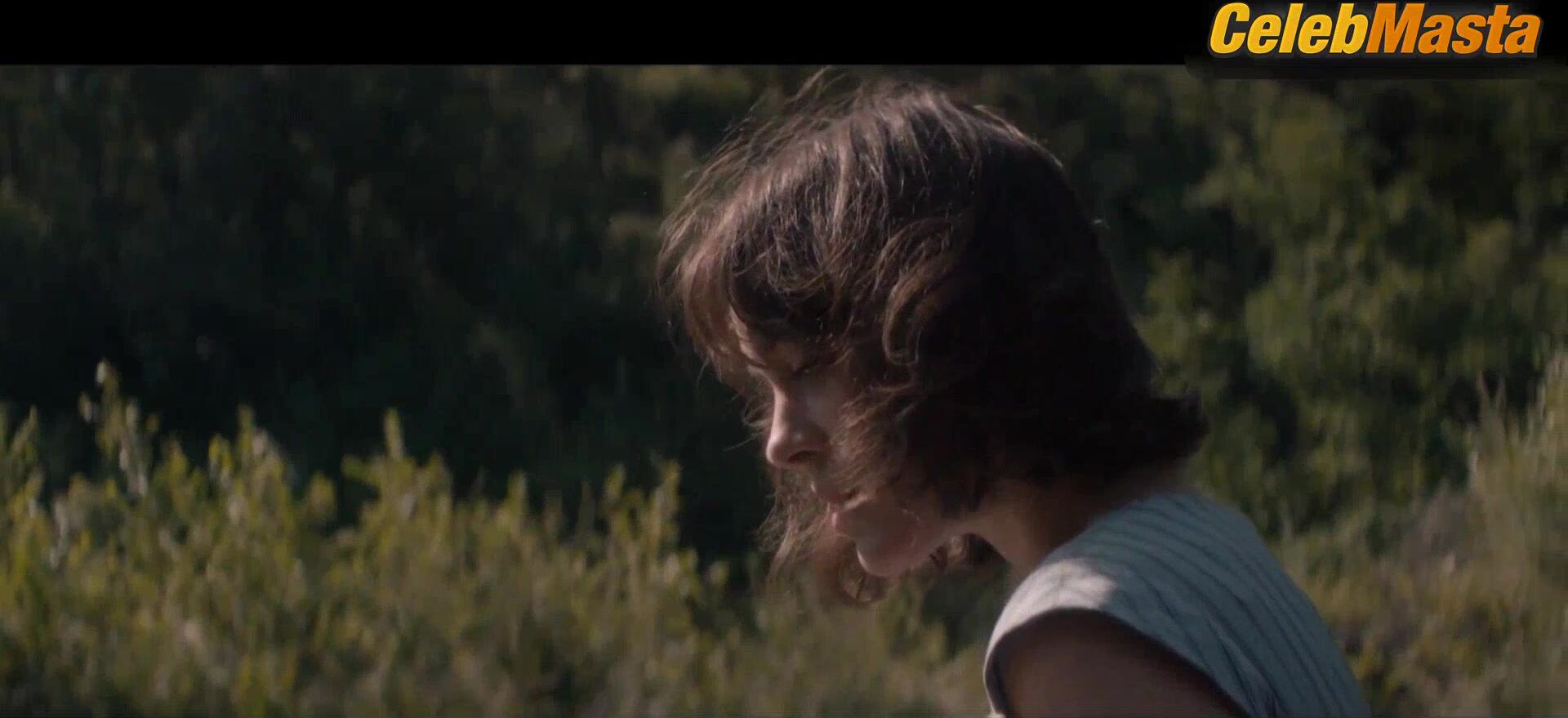 Marion Cotillard Tits Scene In From The Land Of The Moon - Photo 1 of 5