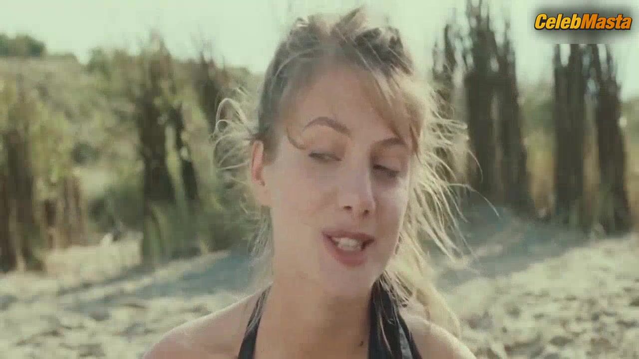 Marion Cotillard Lesbian, Ass Scene From Dikkenek - Photo 3 of 5 photo 4