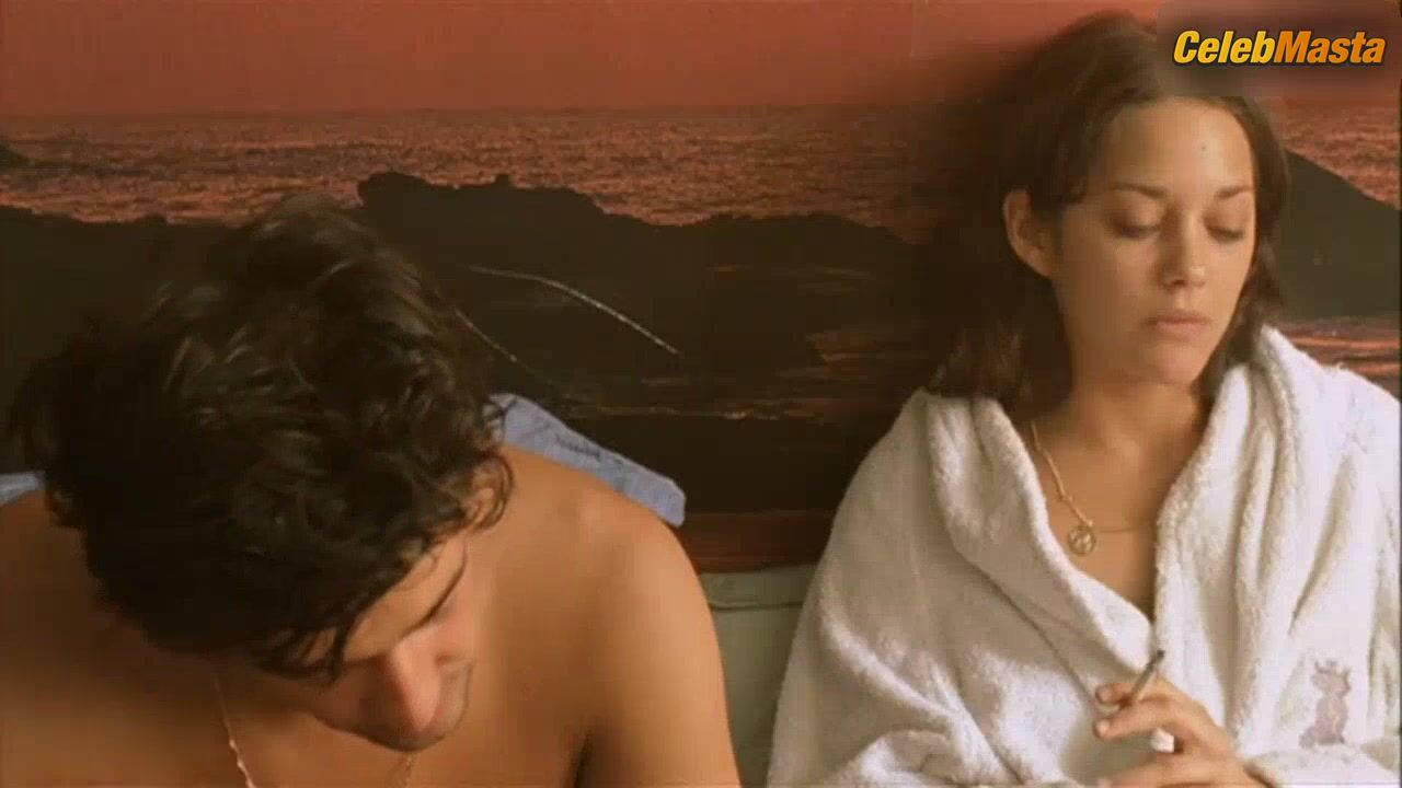 Marion Cotillard Tits And Bush Scene In Pretty Things - Photo 2 of 5 photo 4