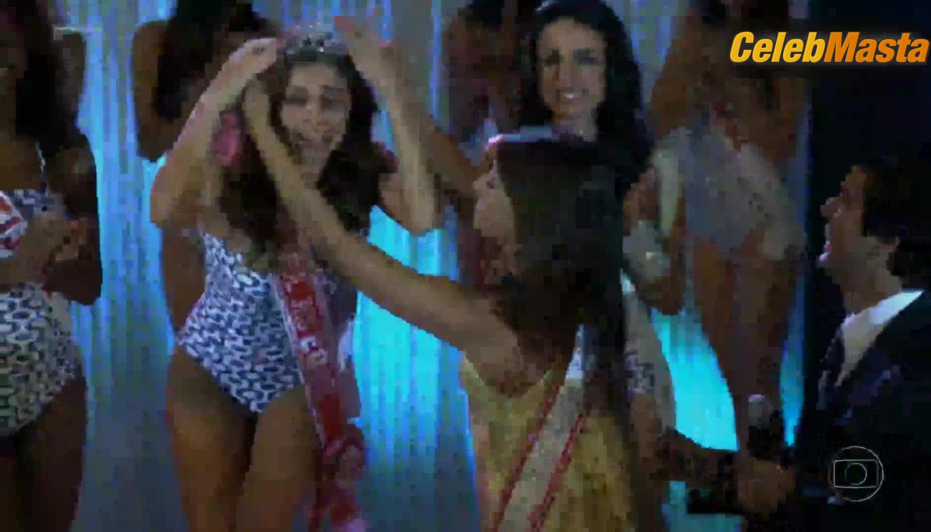 Grazi Massafera Booty, Tits Scene From As Cariocas - Photo 1 of 5