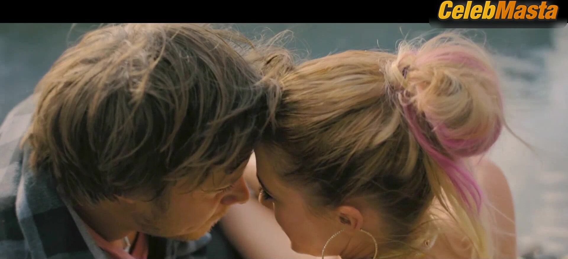 Maika Monroe Swimsuit Scene In Reminders Of Him - Photo 1 of 5 photo 4