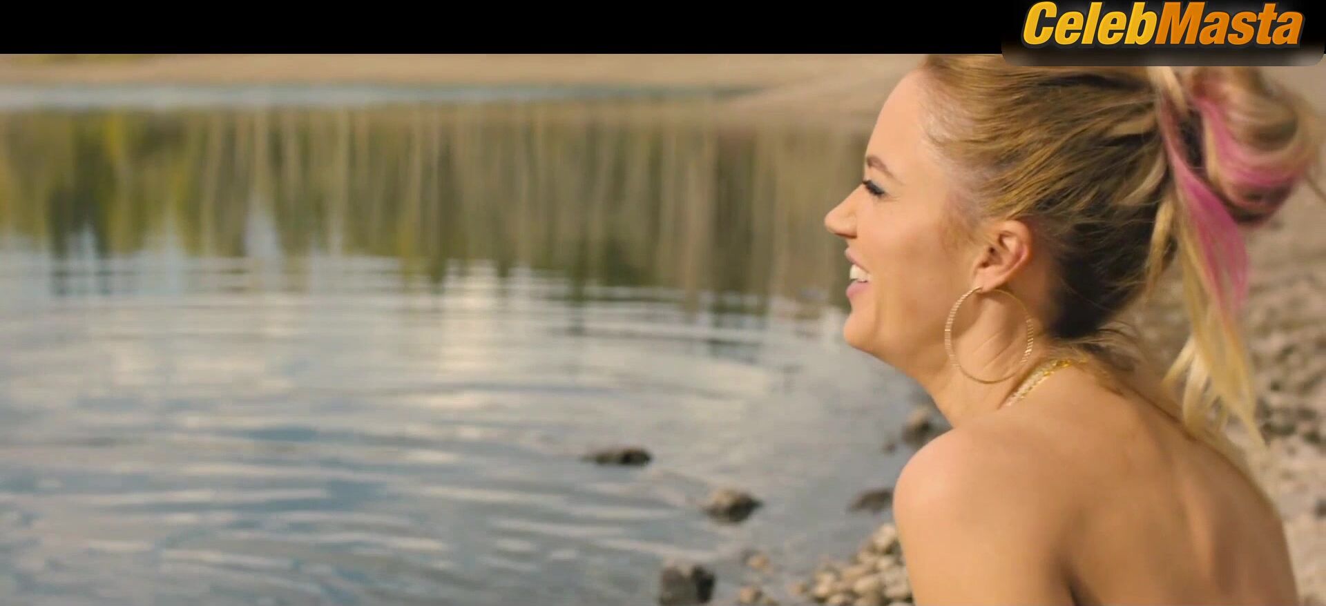Maika Monroe Swimsuit Scene In Reminders Of Him - Photo 1 of 5 photo 5