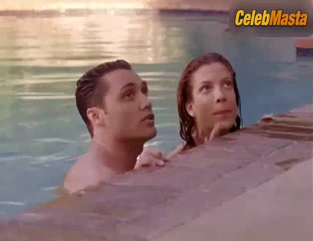 Tori Spelling ’s Swimsuit Scene In Beverly Hills, - Photo 2 of 5 photo 4