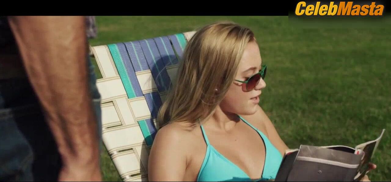 Maika Monroe Swimsuit Scene In At Any Price - Photo 1 of 5 photo 4