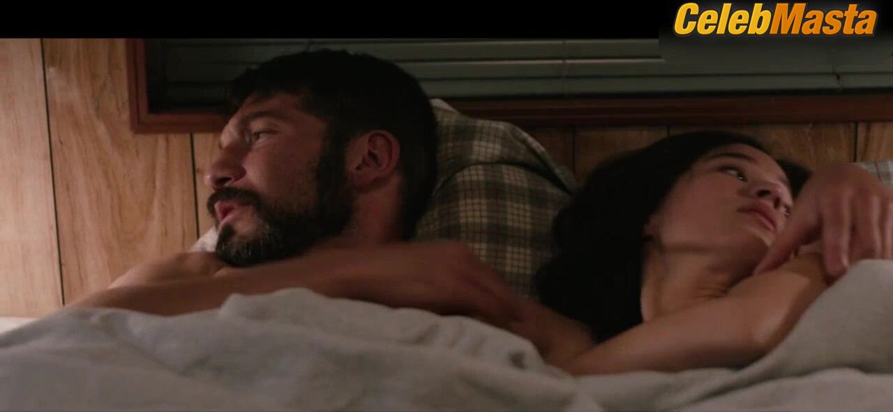 Kelsey Asbille ’s Underwear Scene In Wind River - Photo 1 of 5
