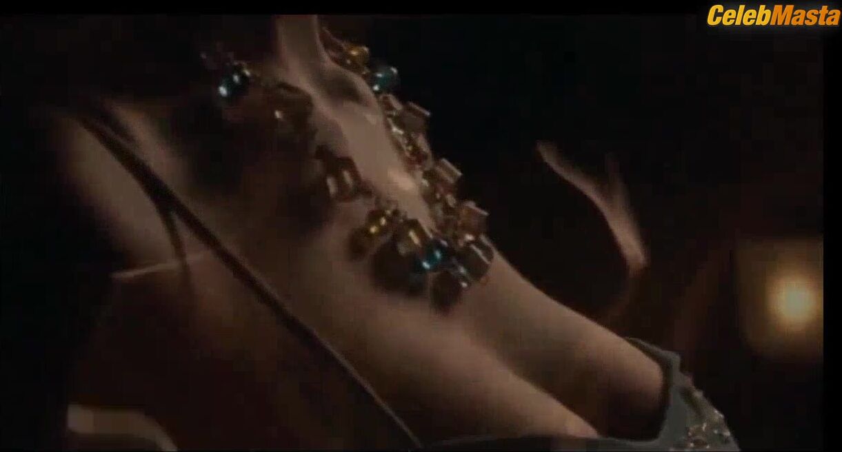 Ana Lucia Dominguez Sex Scene From Gringo Wedding - Photo 2 of 5 photo 1