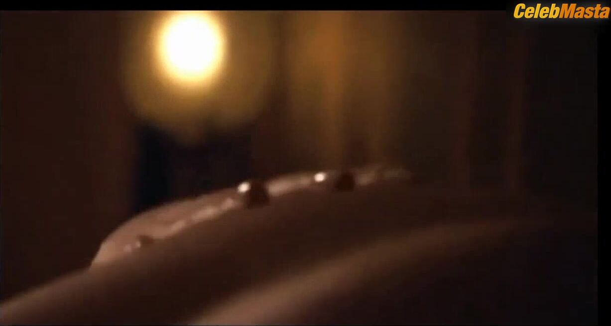Ana Lucia Dominguez Sex Scene From Gringo Wedding - Photo 2 of 5 photo 5