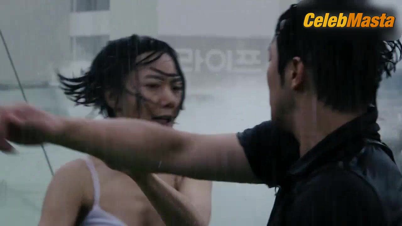Doona Bae Reveals Underwear Scene In Sense8 - Photo 2 of 5 photo 4