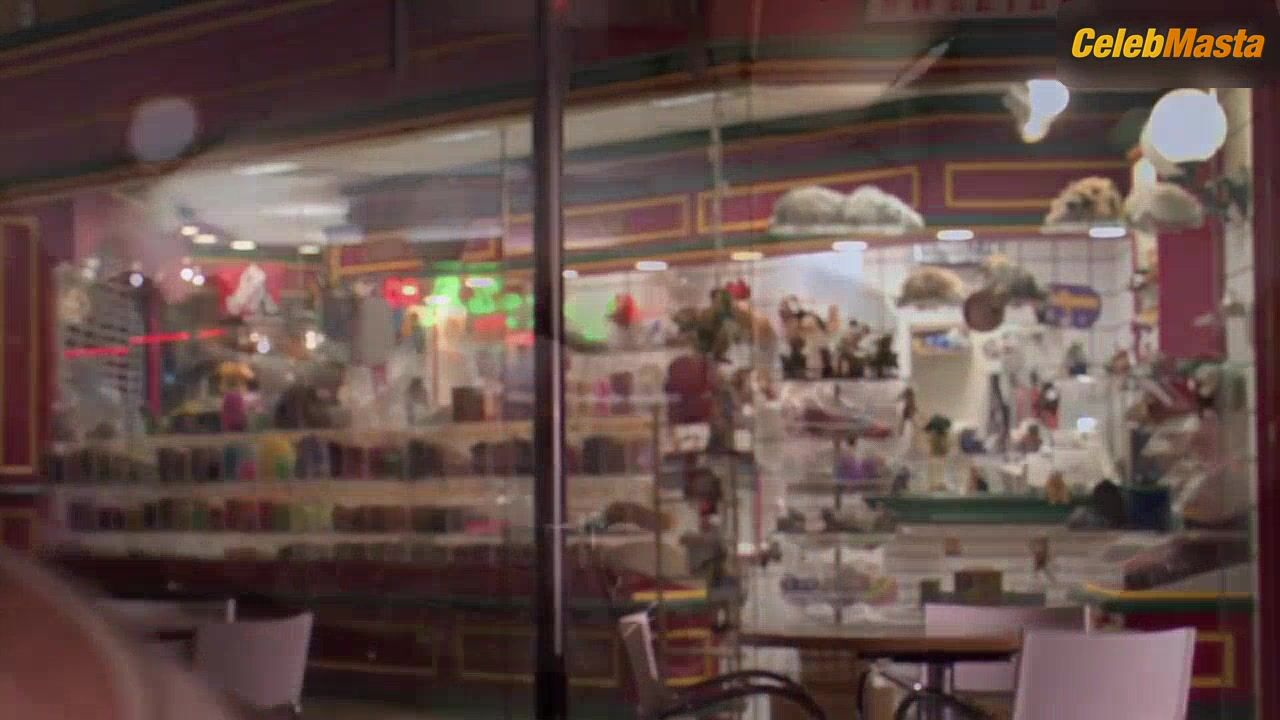 Kathleen Robertson ’s Tits, Swimsuit Scene In Mall Cop - Photo 2 of 5 photo 5