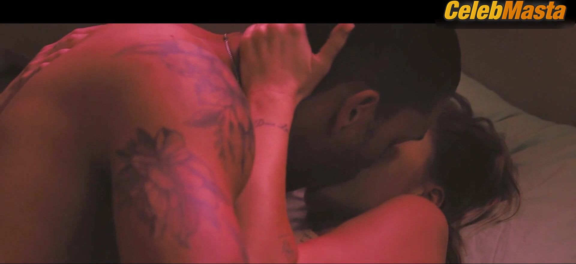 Maika Monroe Underwear Moment In Reminders Of Him Wait, - Photo 1 of 5 photo 5