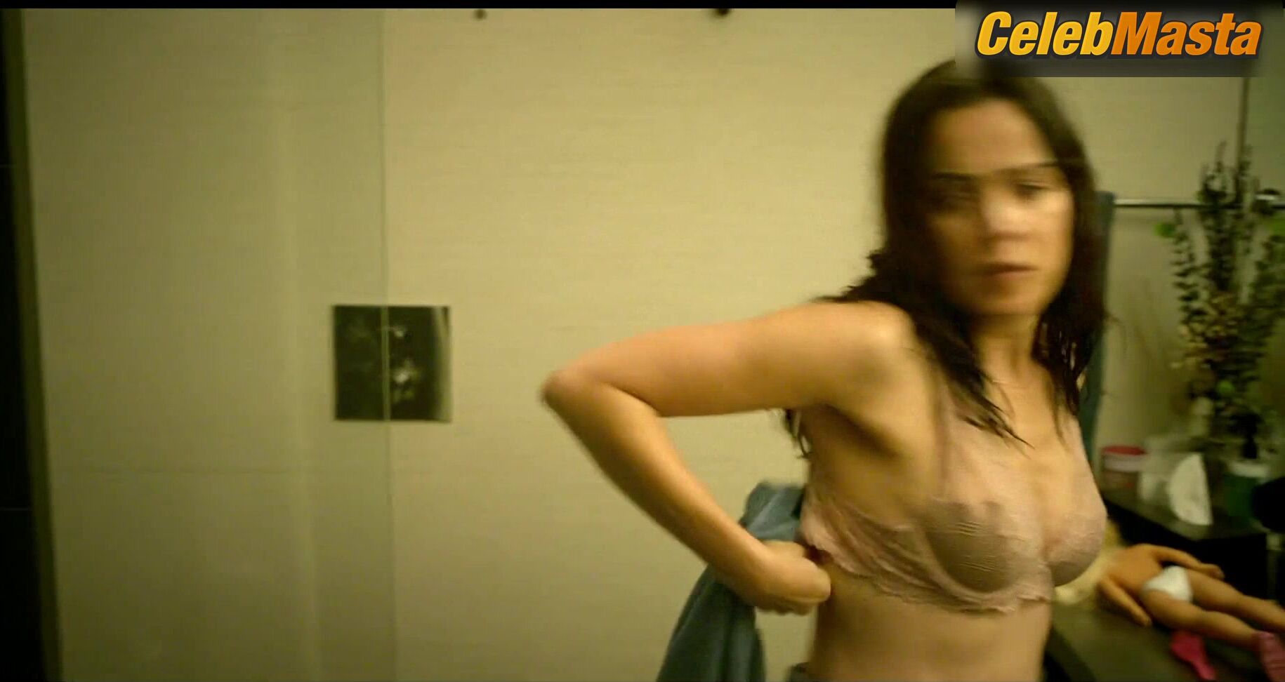 Veronica Sanchez Underwear Moment In Angela Wait, Let Me - Photo 1 of 5 photo 2
