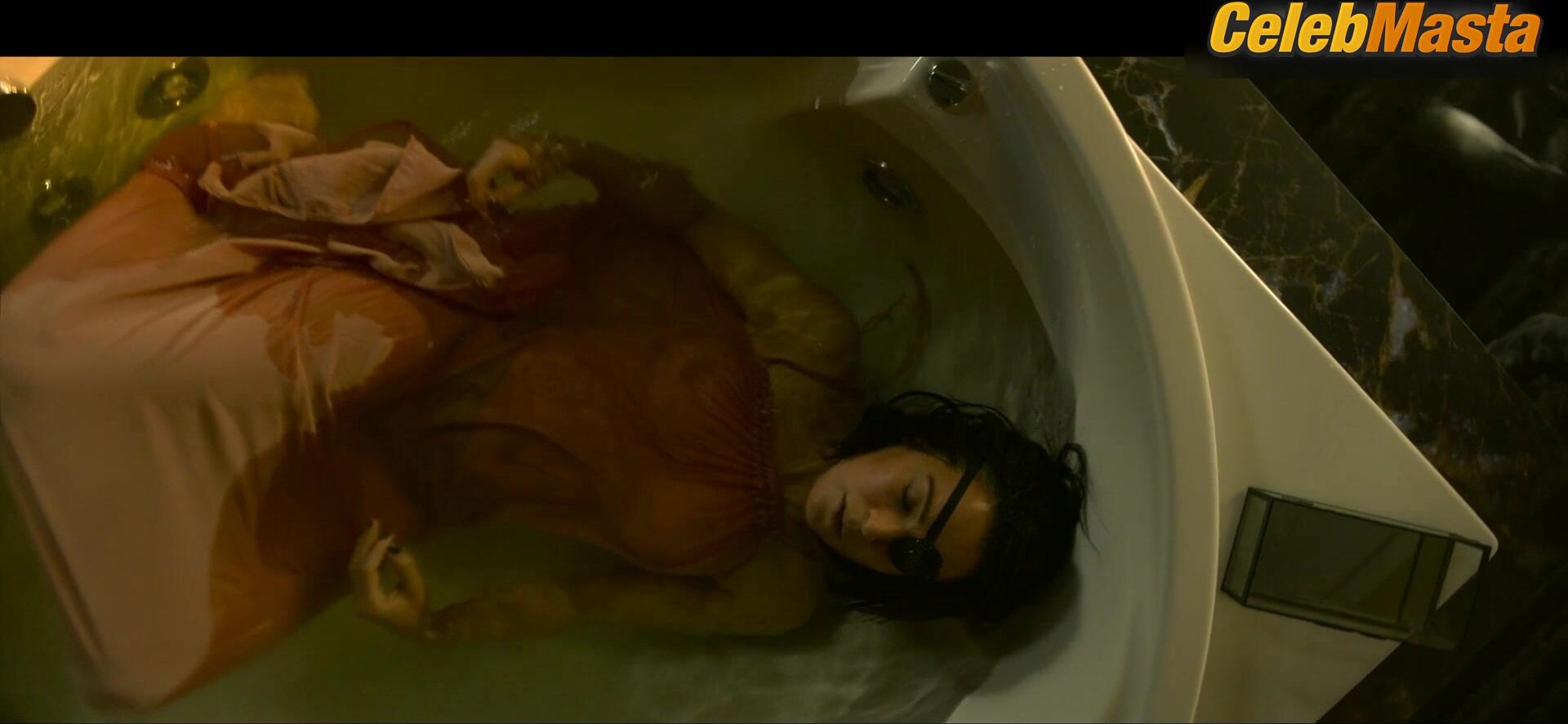 Veronica Sanchez Shows Sex Scene In Sky Rojo - Photo 2 of 5 photo 4