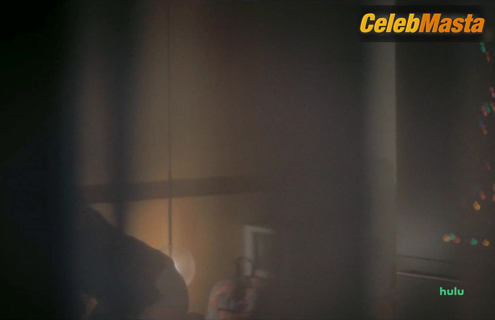 Maika Monroe And Yvette Lu’s Lesbian Tits Scene In - Photo 5 of 5 photo 1