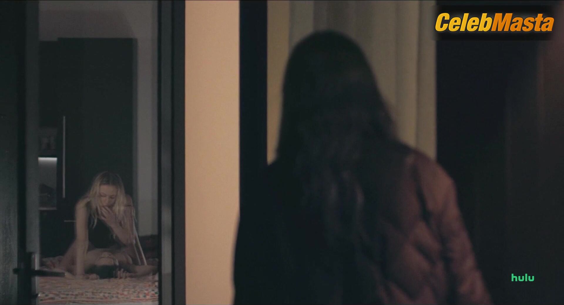 Maika Monroe And Yvette Lu’s Lesbian Tits Scene In - Photo 5 of 5 photo 2