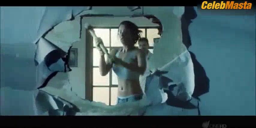 Veronica Sanchez Underwear Scene In Gordos Movie - Photo 1 of 5