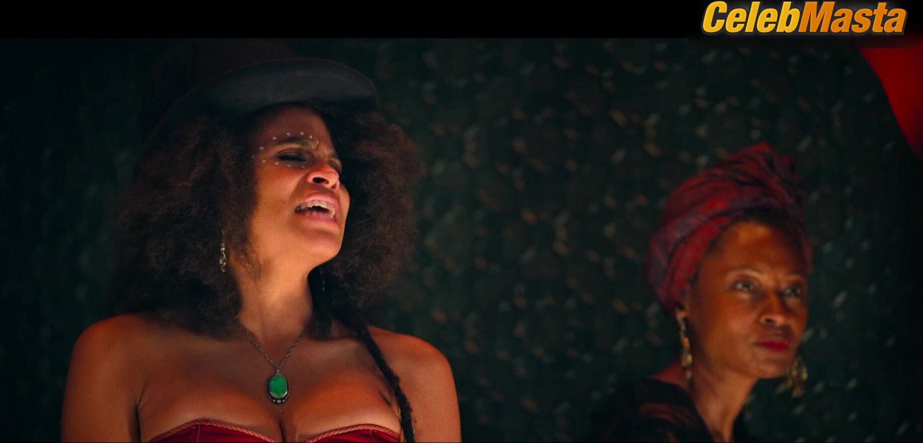 Zazie Beetz ’s Sex Scene In The Harder They Fall - Photo 2 of 5 photo 4
