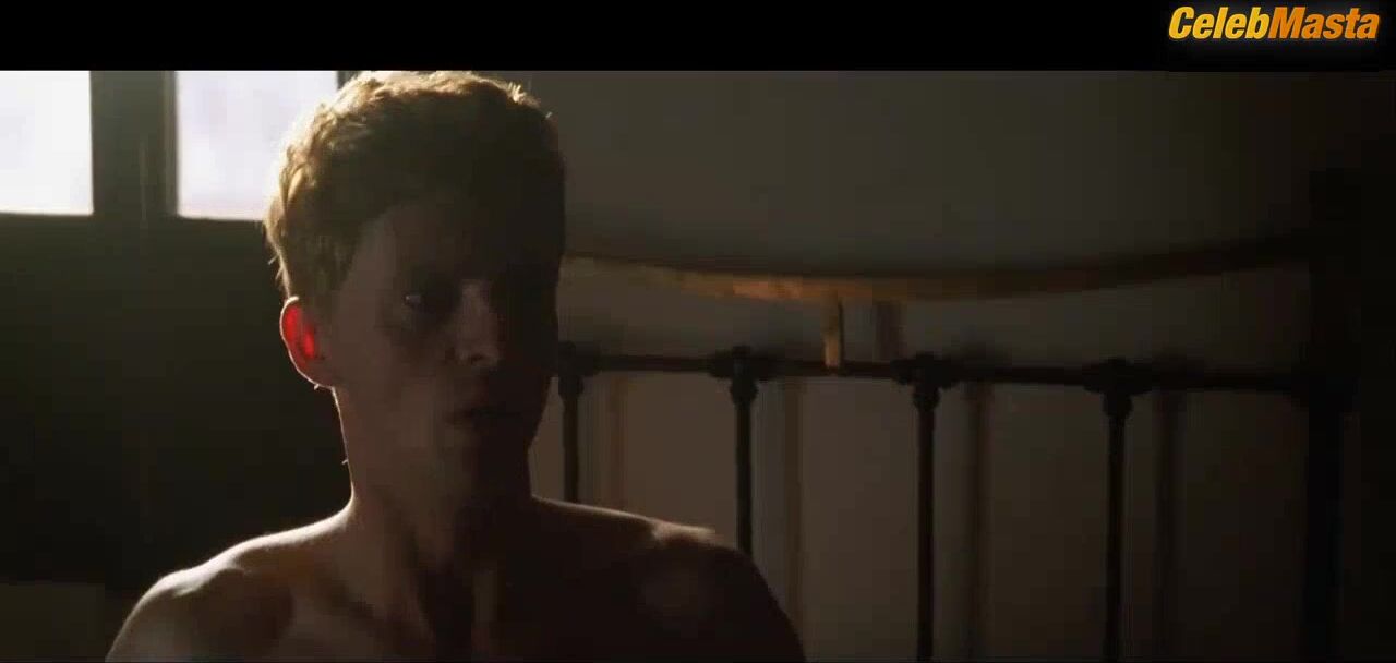 Veronica Sanchez Sex Scene From South From Granada - Photo 2 of 5 photo 5