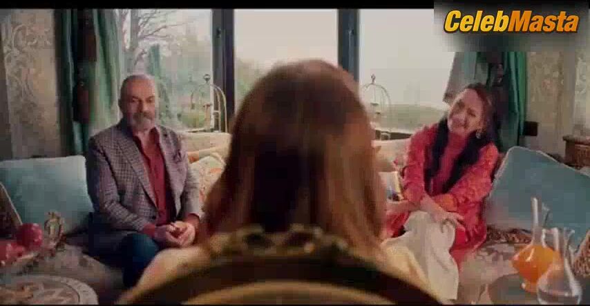 Elcin Sangu Tits Scene From Leyla Everlasting - Photo 1 of 5