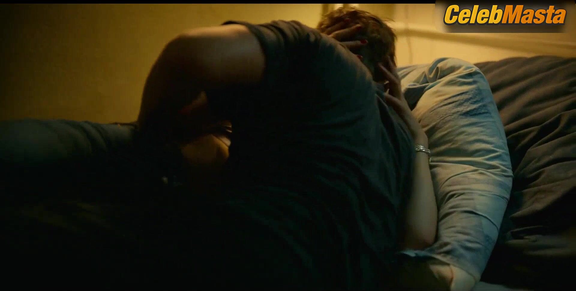 Lisa Vicari And Zoe Straub Sex Scene From Isi & Ossi - Photo 1 of 5 photo 5