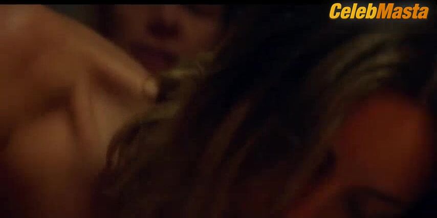 Leila George ’s Hot Scene In Animal Kingdom - Photo 2 of 5 photo 4