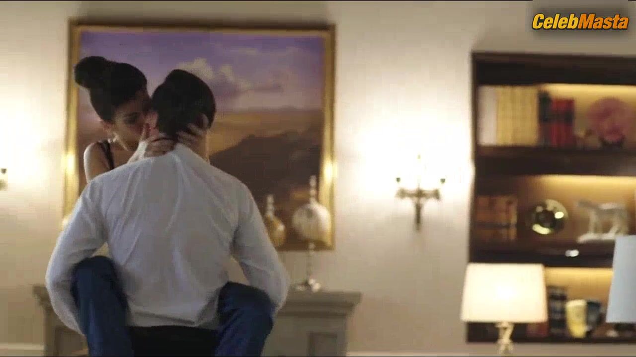 Erendira Ibarra Lesbian, Booty Scene In Ingobernable - Photo 1 of 5 photo 4