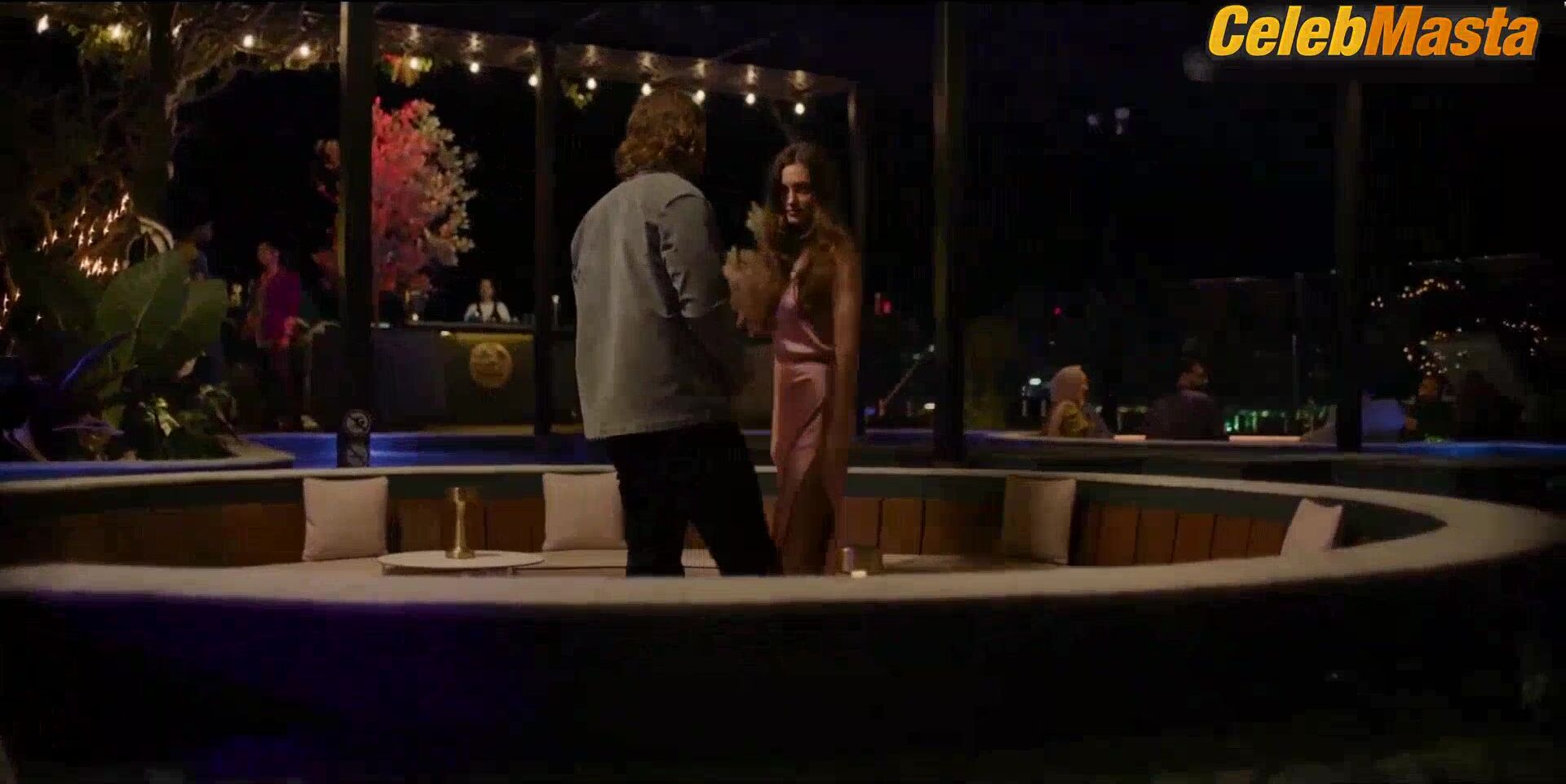 Phoebe Tonkin ’s Underwear Scene From Two Years Later - Photo 2 of 5 photo 1