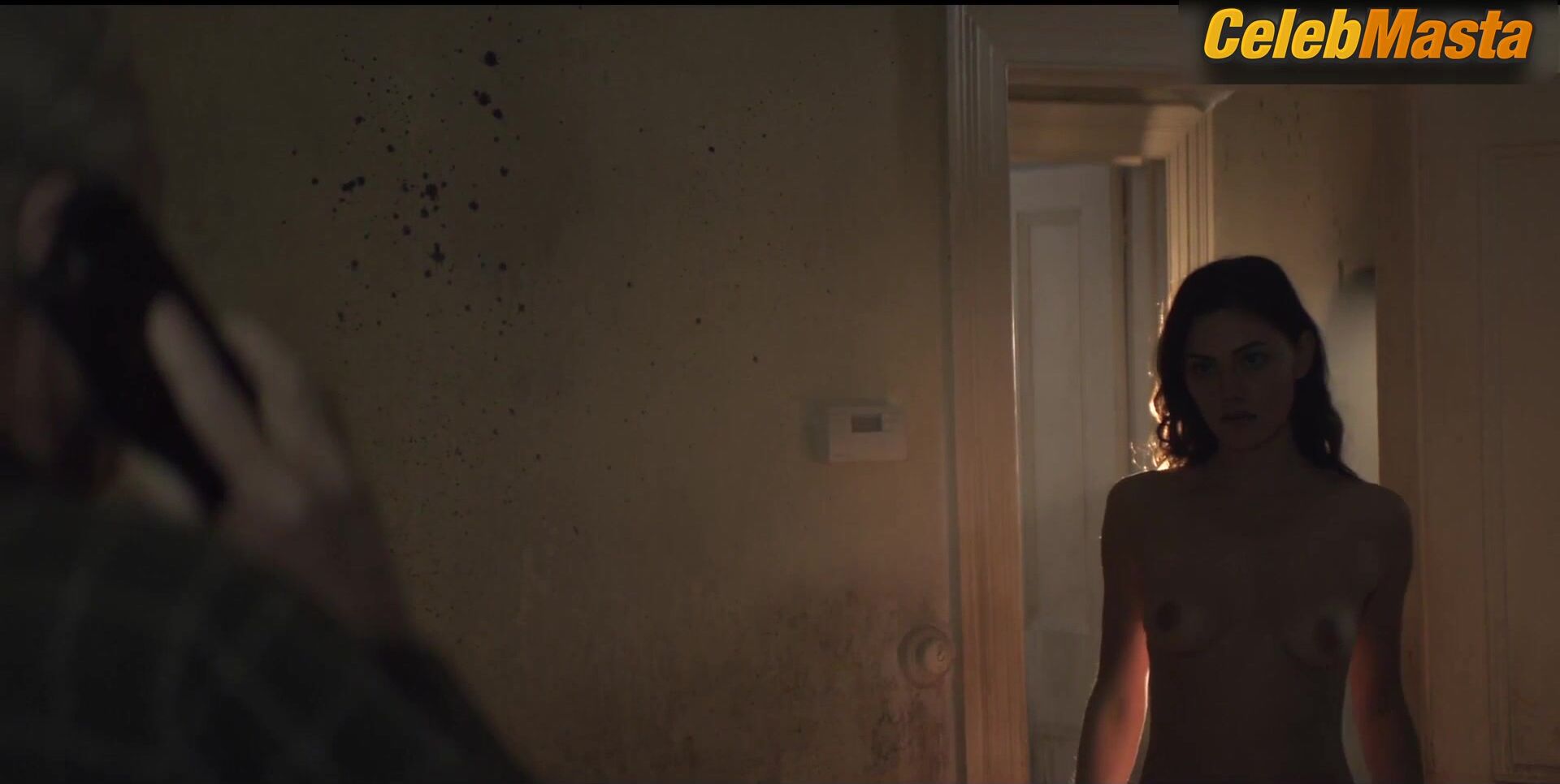 Phoebe Tonkin ’s Tits Scene In Bloom - Photo 1 of 5