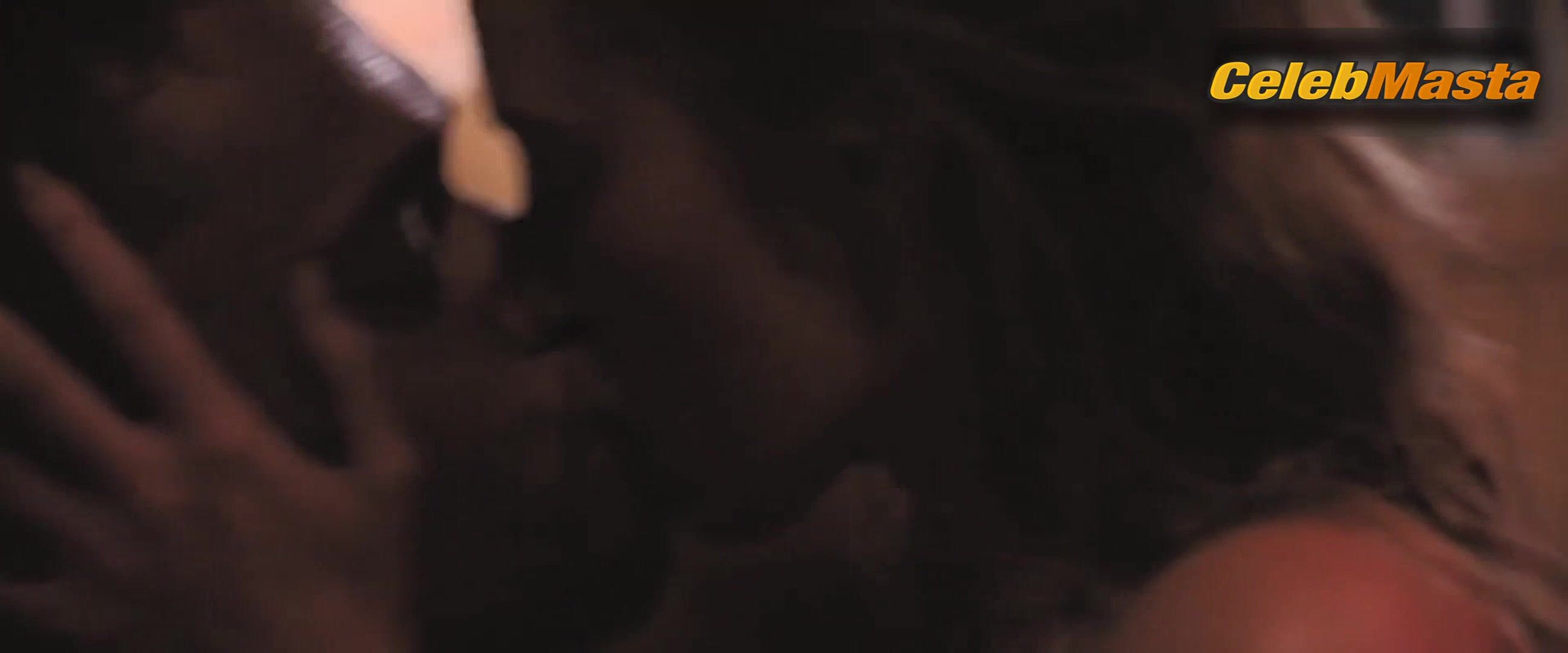 Maika Monroe Hot Scene In Reminders Of Him - Photo 2 of 5 photo 5