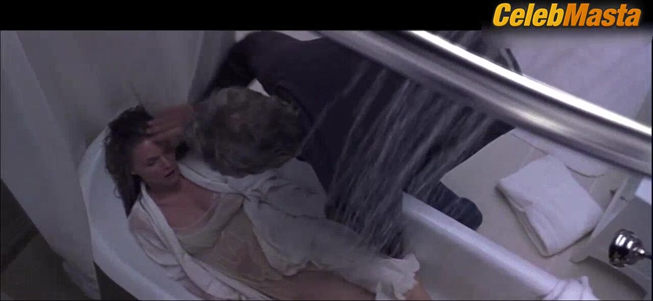Michelle Pfeiffer ’s Sex Scene From What Lies Beneath - Photo 1 of 5 photo 2
