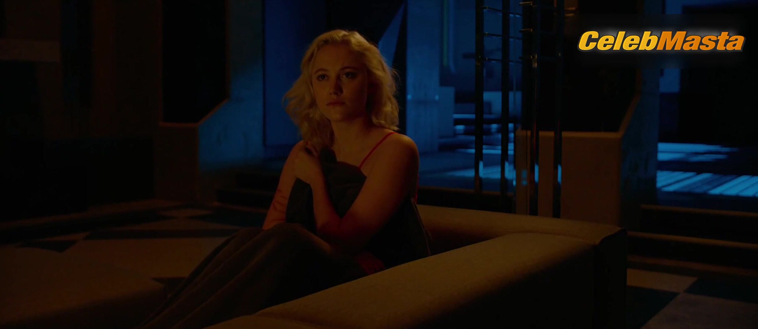 Maika Monroe ’s Tits Scene From Tau - Photo 2 of 5 photo 5
