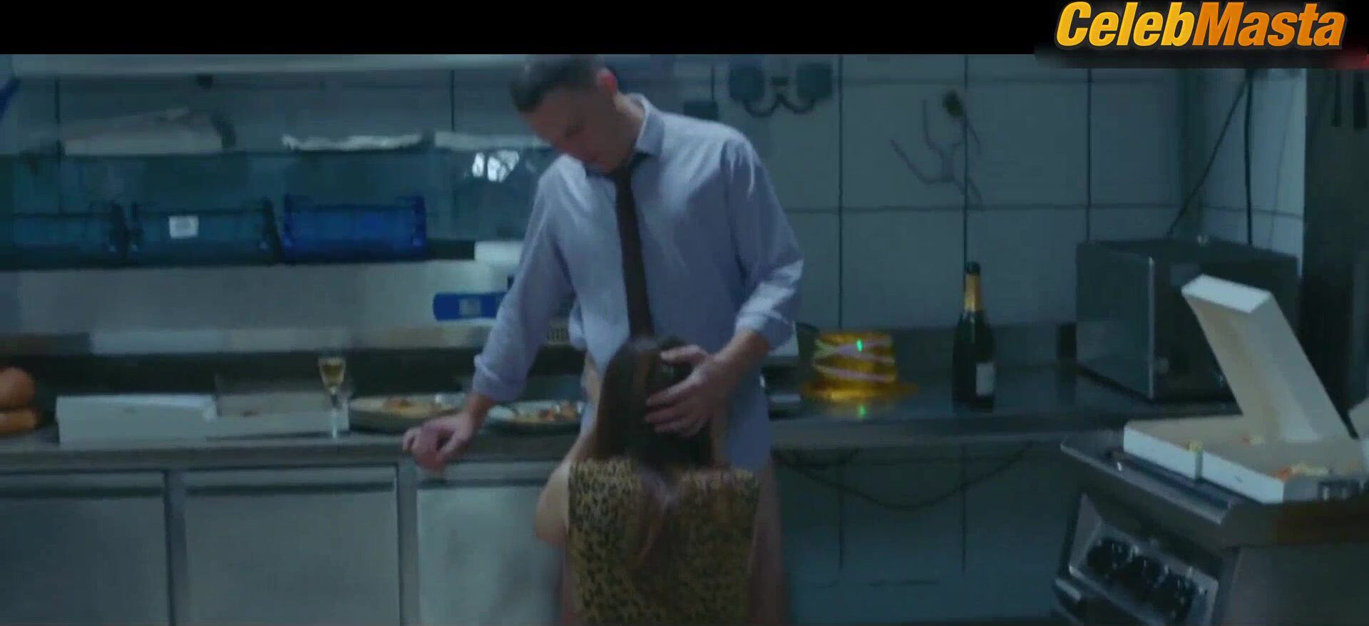 Marion Cotillard Booty, Underwear Scene From Gueule - Photo 3 of 5 photo 1