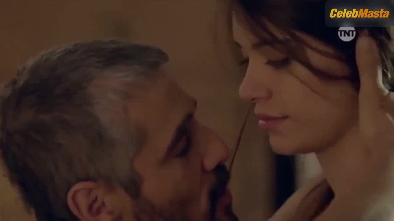 Eva De Dominici ’s Ass, Boobs Scene In The Fragility - Photo 4 of 5 photo 2