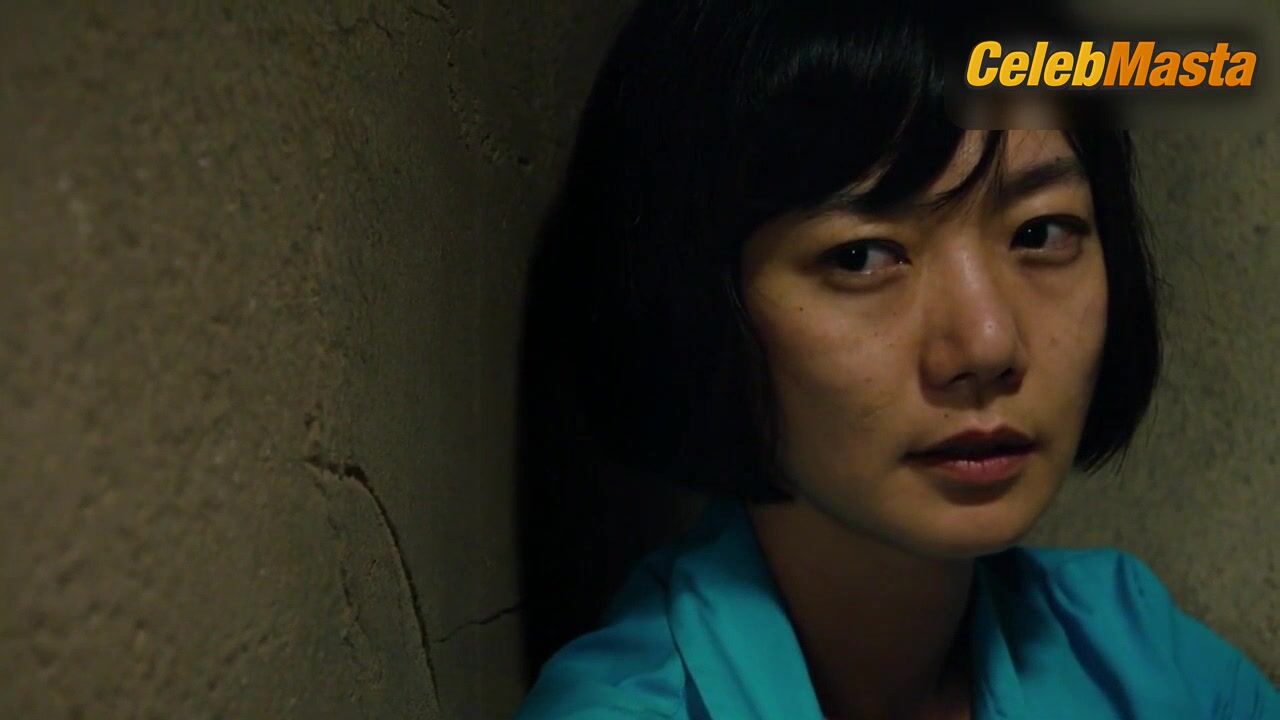 Doona Bae Bares Tits Scene In Sense8 - Photo 2 of 5 photo 5