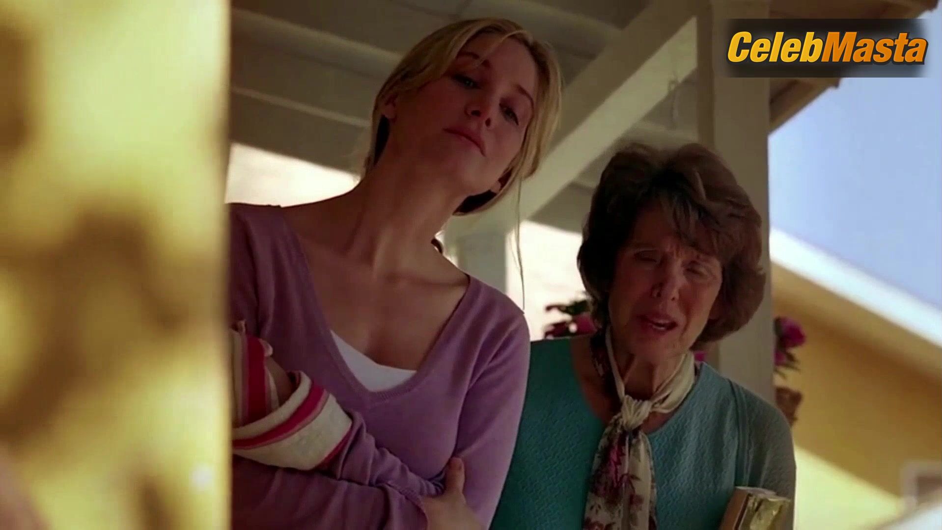 Elizabeth Mitchell ’s Boobs Scene In Lost - Photo 2 of 5